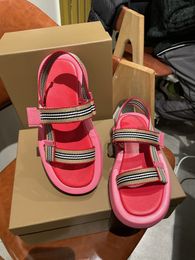 2022 arrived woman summer brand sandals ladies popular mixed Colour flat beach sandals with shoes box