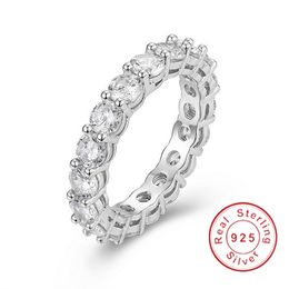 -Handgemachtes 925er Silber Pave Runde Schnitt 4 * 4mm Volle Quadrat Simulierte Diamant Ewigkeit Band Engagement Hochzeit Steinringe