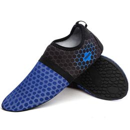 Plus Size Lovers Workout Yoga Beach Water Women Mesh Fabric Breathable Slip on Aqua Shoes Men Swimming Upstream Shoes Y0714