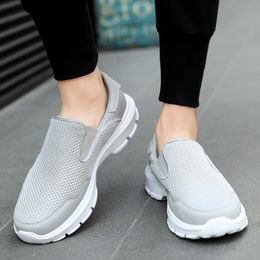 2021 Men Women Running Shoes Black Blue Grey fashion mens Trainers Breathable Sports Sneakers Size 37-45 wn