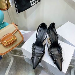Sandali con tacco alto da ragazza calda in stile funzionale femminile 2022 nuovo vestito sexy temperamento scarpe a spillo con punta a punta
