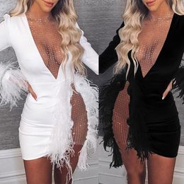 -Beiläufige Kleider sexy sehen durch pailletten mesh patchwork frauen tiefe v weiße feder mini party kleid damen nachtclub vestidos