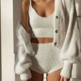 and the United States style blogger sweater female autumn female mink wool knitting condole shorts three-piece suit 210918