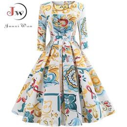 Retro Vintage 3/4 Sleeve Autumn Dress Women Floral Print Sexy Party Dresses Elegant Casual A-Line Dress Robe Rockabilly Pinup 210325