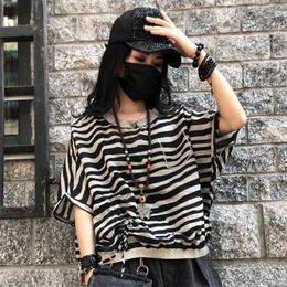 Summer Arts Style Women Short Sleeve Striped Vintage T-shirt Loose Casual O-neck Tee Shirt Femme cotton Tops Big Size M149 210512