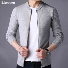 Liseaven Men's Sweater Male Jacket Solid Colour Sweaters Knitwear Warm Sweatercoat Cardigans Men Clothing 210813