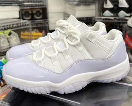 Коробка с выпуском 2023 Аутентичные 11 низких WMNS Pure Violet Basketball Shoes 11s Real Carbon White/Pure Violet-White Sports Sports с оригинальной коробкой