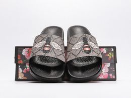 2022 with box Mens Slides women Slippers Fashion Luxurys Floral Slipper Leather Rubber Flats Sandals Summer Beach Shoes Loafers Gear Bottoms Sliders