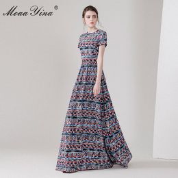 Designer Maxi Dress Summer Women Short sleeve Embroidery Indie Folk Holiday Party Slim Retro Elegant High quality 210524