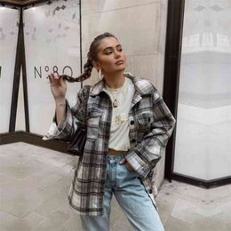 Vintage women long sleeve woolen coats fashion ladies thick plaid coat female streetwear elegant girls oversize jacket chic 210521