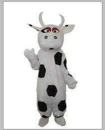 2021 Professional factory Big Black Dot Cow Mascot Costume Adult Halloween Birthday party cartoon Apparel