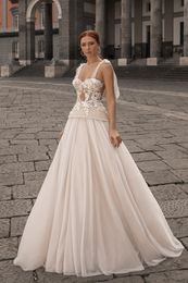 2021 A-line Wedding Dress Spaghetti Strap Boho Appliqued Lace Bridal Gowns Sweep Train Modern Design Custom Made Beach Robe De Mariée