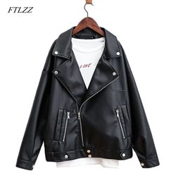 Black Pu Leather Jacket Spring Autumn Women Rivet Zipper Turn-down Collar Short Loose Faux Punk Jackets 210423