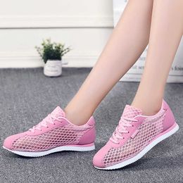 Women's Breathable Flat Shoes Light Soft Sport Shoes Women Tennis Female Stability Walking Vulcanised Sneakers Trainers Cheap Y0907