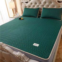 Summer Cooling Bed Mat Cool Fiber Sleeping Mat Foldable Soft Bedding Sets Cool Sleep Pillowcases Full Size Bed Protector 210706