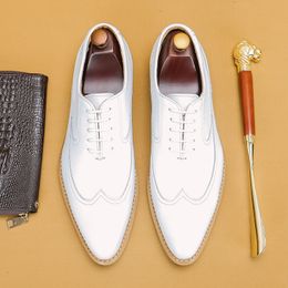 Lacing White Leather Shoes Men Formal Genuine Leather Wedding Business Oxford Brogue Shoes Pointed Toe Italy Men Dress Shoe