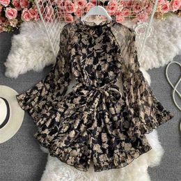 Holiday Style Women's Fashion Slim-fit Flared Sleeves with Wood Ears Slim Waist Floral Chiffon Jumpsuit GK163 210506