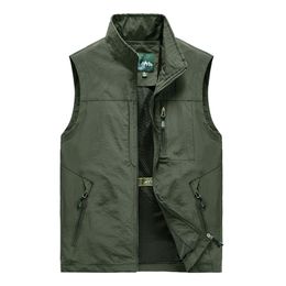 5XL Men Multi-Pocket Classic Waistcoat Male Sleeveless Thin Spring Solid Coat Work Vest Pographer Tactical Summer Jacket 211111