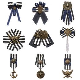 British Plated Trendy Anchor Lovers Brooch Female Brooch Navy Wind Badge Male College Suit Pin gift