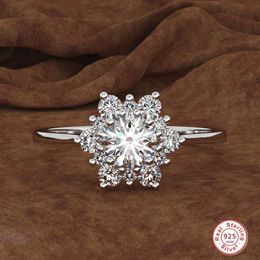 Luxury Silver Colour Female Snowflake Ring Fashion Crystal Zircon Stone Ring Bague Vintage Wedding Rings for Women Anillos X0715