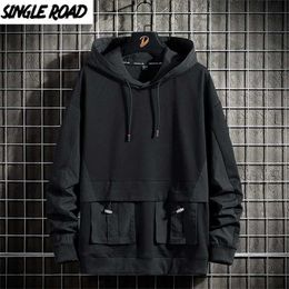 Single Road Mens Hoodies Men Spring Techwear Hip Hop Sweatshirt Japanese Streetwear Oversized Black Hoodie Men Plus Size 211116