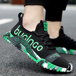 Wholesale 2021 Arrival High Quality Men Breathable Running Shoes Sport White Black Green Outdoor Tennis Trainers Sneakers SIZE 40-45 Y-111