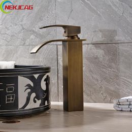 Bathroom Sink Faucets Antique Brass Basin Faucet Single Handle Square Tube Waterfall Mixer Tap