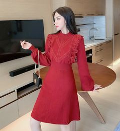 Autumn And Winter O-neck Knitted Dress Female Celebrity Style Slim lantern sleeve Fashion Lace patchwork Knit Dress 210514