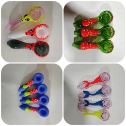 New Quality Glow In The Dark Glass Smoking Pipes hookah Heady Spoon Scorpion Luminous Oil Burner Tobacco Pipe