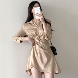 Autumn Light Mature Wind-turned Short Dress for Women Female Collar Single-breasted Shiny Pleated Small UK474 210507