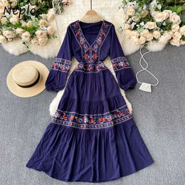 Neploe Heavy Work Flower Embroidery Loose Dress Women High Waist Hip A Line Long Vestido V Neck Pullover Sleeve Robe Spring Y0823