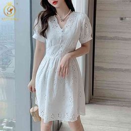 Fashion Embroidered Lace Summer Dress Women's Sweet Temperament Slim Waist V-Neck White Puff Sleeve Robe 210520