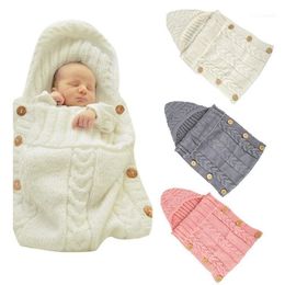 Quente nascido recém-ministro de malha crochê com capuz saco de dormir toddler bebê meninos meninas botão swaddle envoltório acessórios de carrinho cobertor1