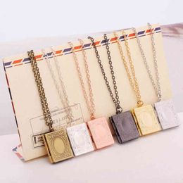 1 ADET Moda Oyma Vintage Kitap Madalyon Kolye Gizli Saklanma Yer Fotoğraf Locket Kolye Kitap Kutusu Fotoğraf Madalyon Kolye Kolye G1206