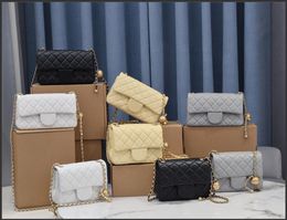 2021 new high quality bag classic lady handbag diagonal bag leather 13-18-7 56