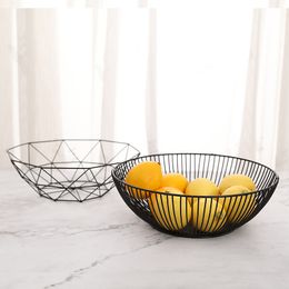 Nordic Style Geometric Vegetable Fruit Metal Wire Basket Kitchen Desktop Storage Bowl Container Table Fruit Plates Decoration 210326