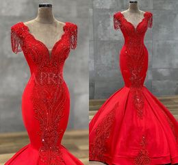 Plus Size Red Mermaid Wedding Dresses 2022 V-neck Crystak Applique Arabic Dubai Women Satin Vestido De Noiv Formal Bridal Gowns