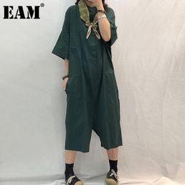[EAM] Black Casual Button Loose Women Rompers High Waist Pocket Stitch Half Pants Fashion Spring Summer 1DD8530 210512