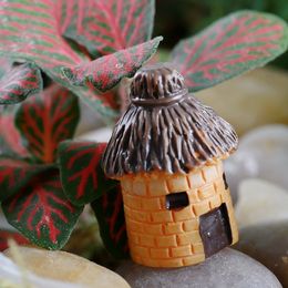 Cartoon Expression House Garden Decoration Miniature Thatch Roof Cottage Fairy Gardening Micro Landscape Moss Bottle Decor Material Resin Craft DH9587