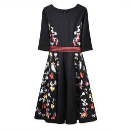 Black Vintage Elegant V Neck Floral Embroidery 3/4 Sleeve Empire A Line Knee Length Dress Solid Autumn D1713 210514