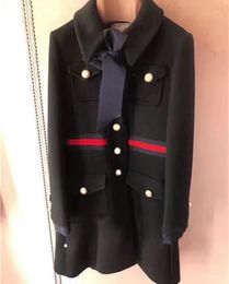 Vintage czarne/białe długie damskie powłoki Projektant Bow Big List Buttons Kobiety wełniany płaszcz plus rozmiar płaszcza 82007