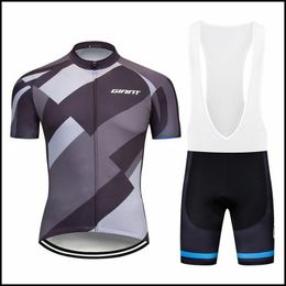 Buy Giant Bike Clothes Online Shopping 