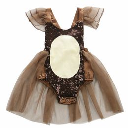 Neugeborenes Baby Mädchen Pailletten Strampler fliegende Ärmel Mesh Tutu Kleid Strampler Prinzessin Partykleid Braun Bodysuit Overall Outfit Q0716