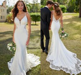 Sexy Lace Mermaid Wedding Dresses Spaghetti Straps V-Neck Backless Appliques Sweep Train Bride Gown