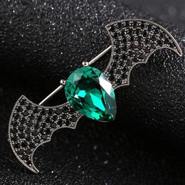 Pins, Brooches Zlxgirl Jewellery Green Cubic Zirconia Bat Shape Men's Fashion Vintage Animal Scarf Pins Men Punk Broches