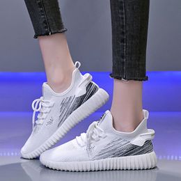 High Quality Arrival Knit Running Shoes Mens Womens Sport Tennis Runners Triple Black Grey Pink White Outdoor Sneakers SIZE 35-40 WY11-1766