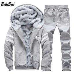 BOLUBAO Sporting Men Winter Track Suits Sets Men's Warm Hooded Sportswear Lined Thick Tracksuit 2PCS Jacket + Pant Set Male 211222