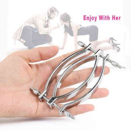 NXY Adult toys Stainless Steel BDSM BD Torture Sex Toys For Women Labia Spreader Clamp Vagina Clip Clitoral Stimulator Submissive Pussy Clit 1201