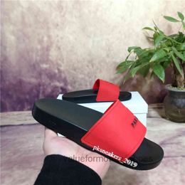 Тапочки мода дизайнерские слайд сандалии для мужчин Женщины с оригинальной коробкой дизайнер Unisex Beach Flip Plops