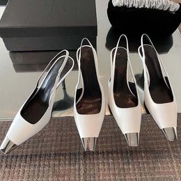 Stilista di moda tacchi alti scarpe da sera abito da donna tacco design quadrato sandali produzione di pelle confortevole di qualità con scatola